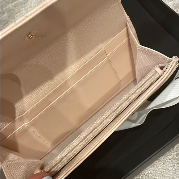 CHANEL Light Tan Quilted Wallet - Picture 4 of 10